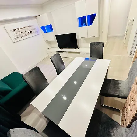 Piso Lorena Playa 1min Walk Apartment
